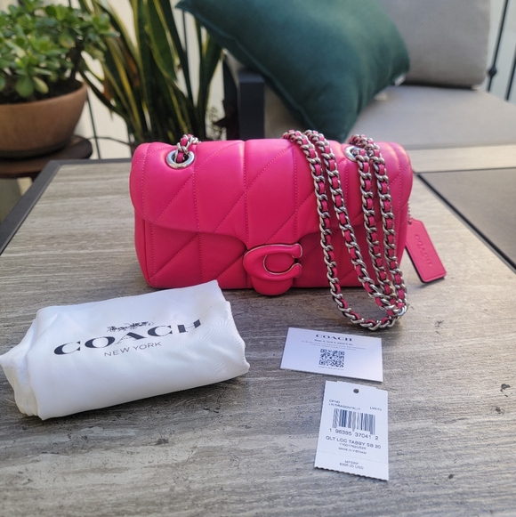 Coach Quilted Tabby 20 Dragonfruit - Picture 2 of 16